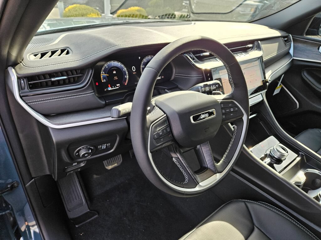 New 2026 Jeep Grand Cherokee L Limited AWD/4WD image 19