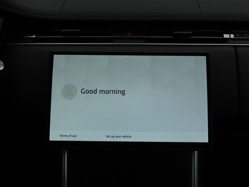 New 2025 Land Rover Range Rover Long Wheelbase SE image 14