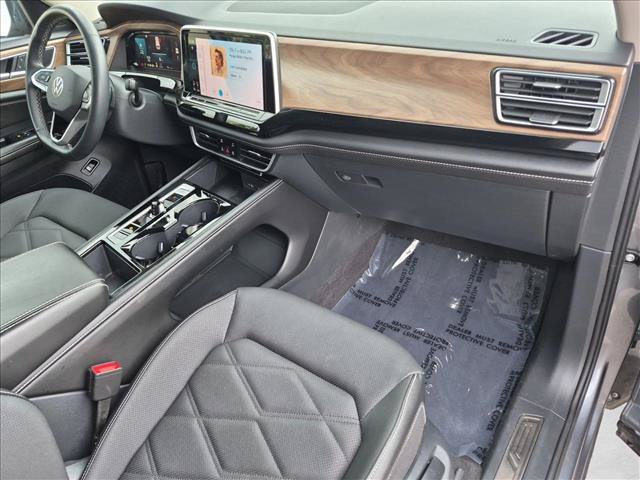Used 2024 Volkswagen Atlas SE AWD/4WD image 22