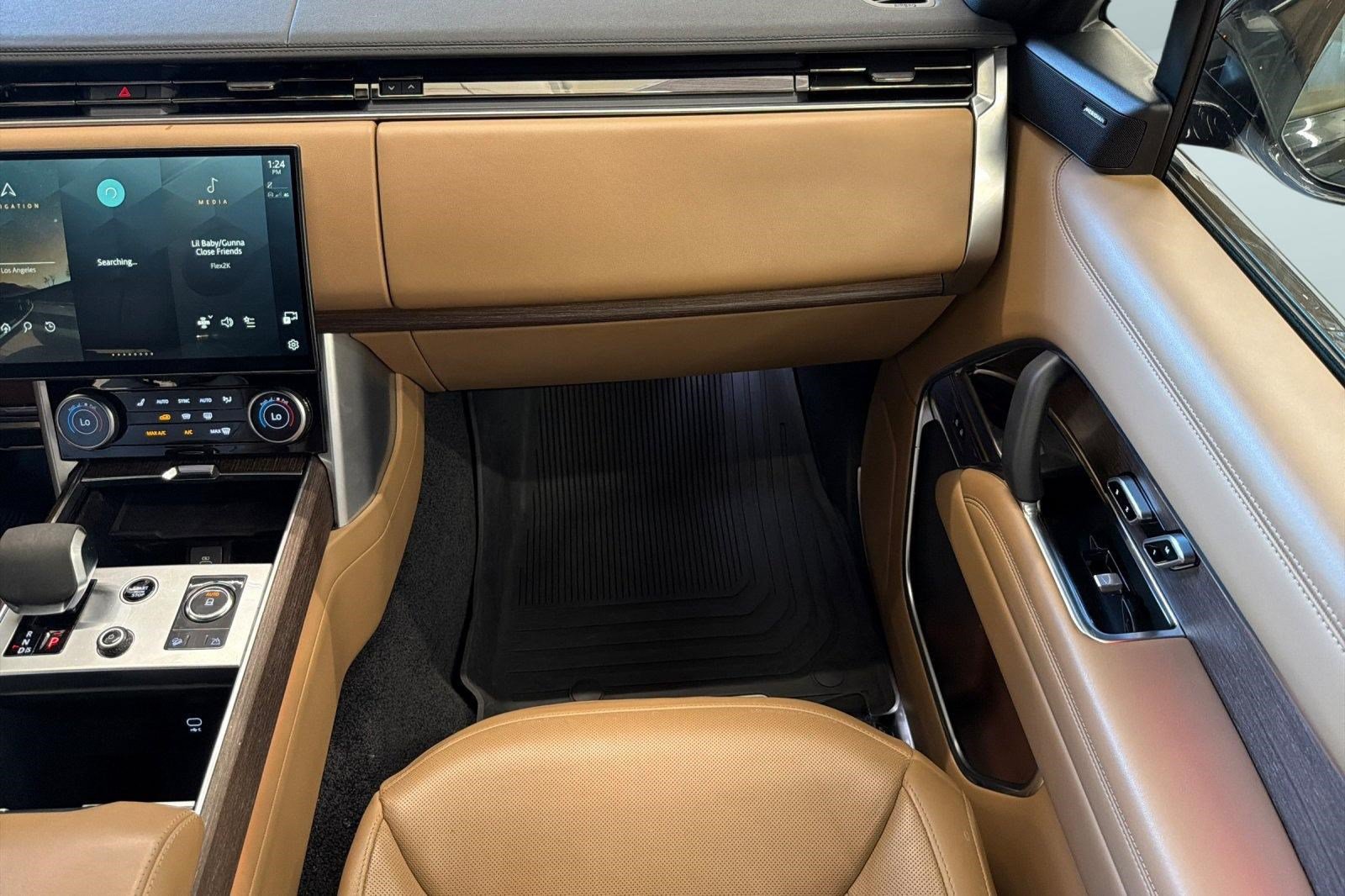 Used 2023 Land Rover Range Rover SE AWD/4WD image 32