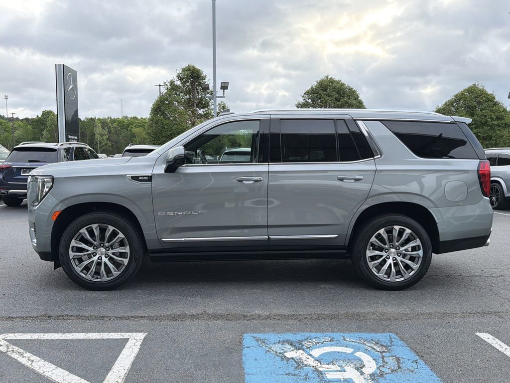 Used 2023 GMC Yukon Denali RWD image 6