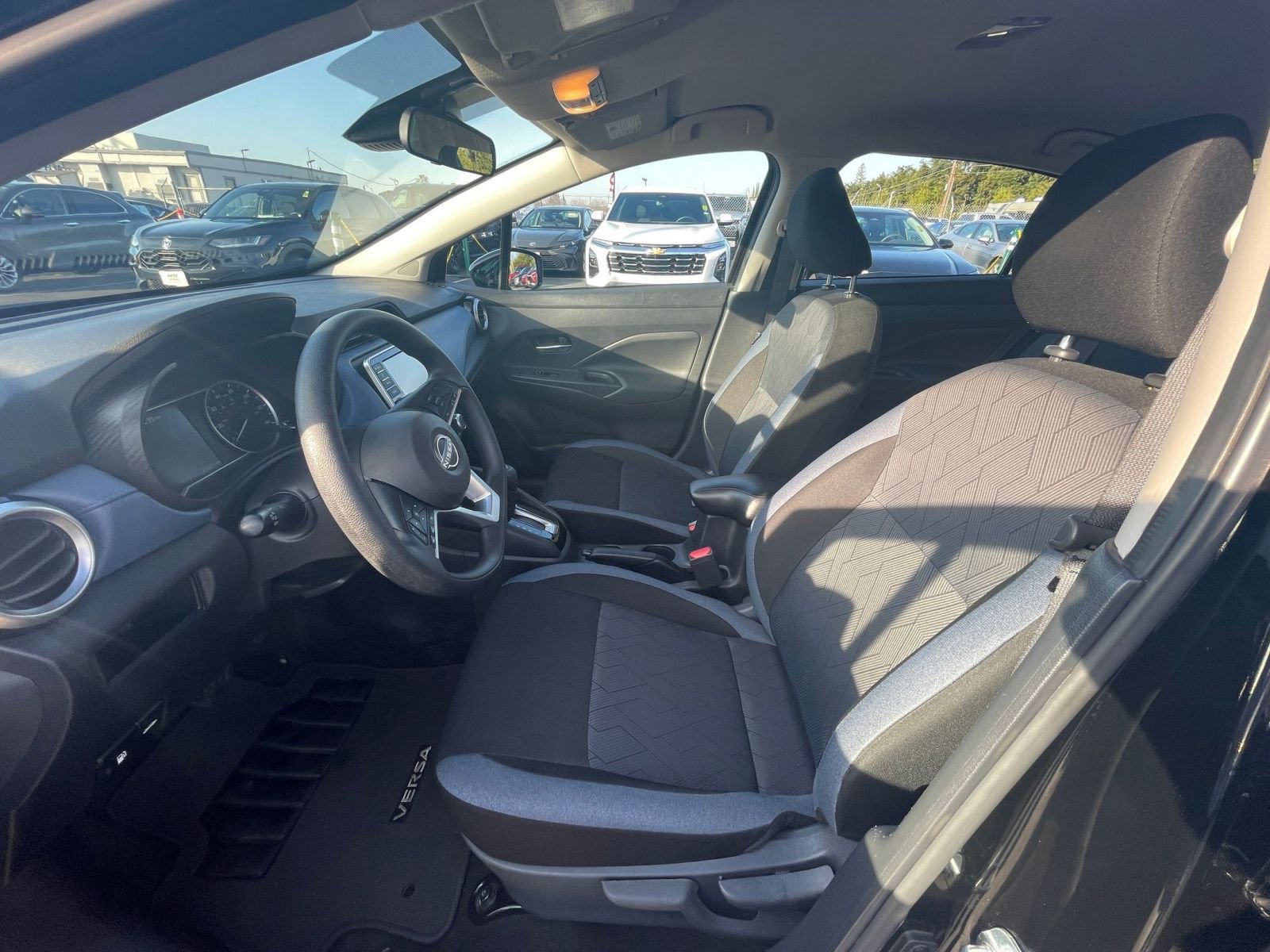 Used 2025 Nissan Versa SV image 22