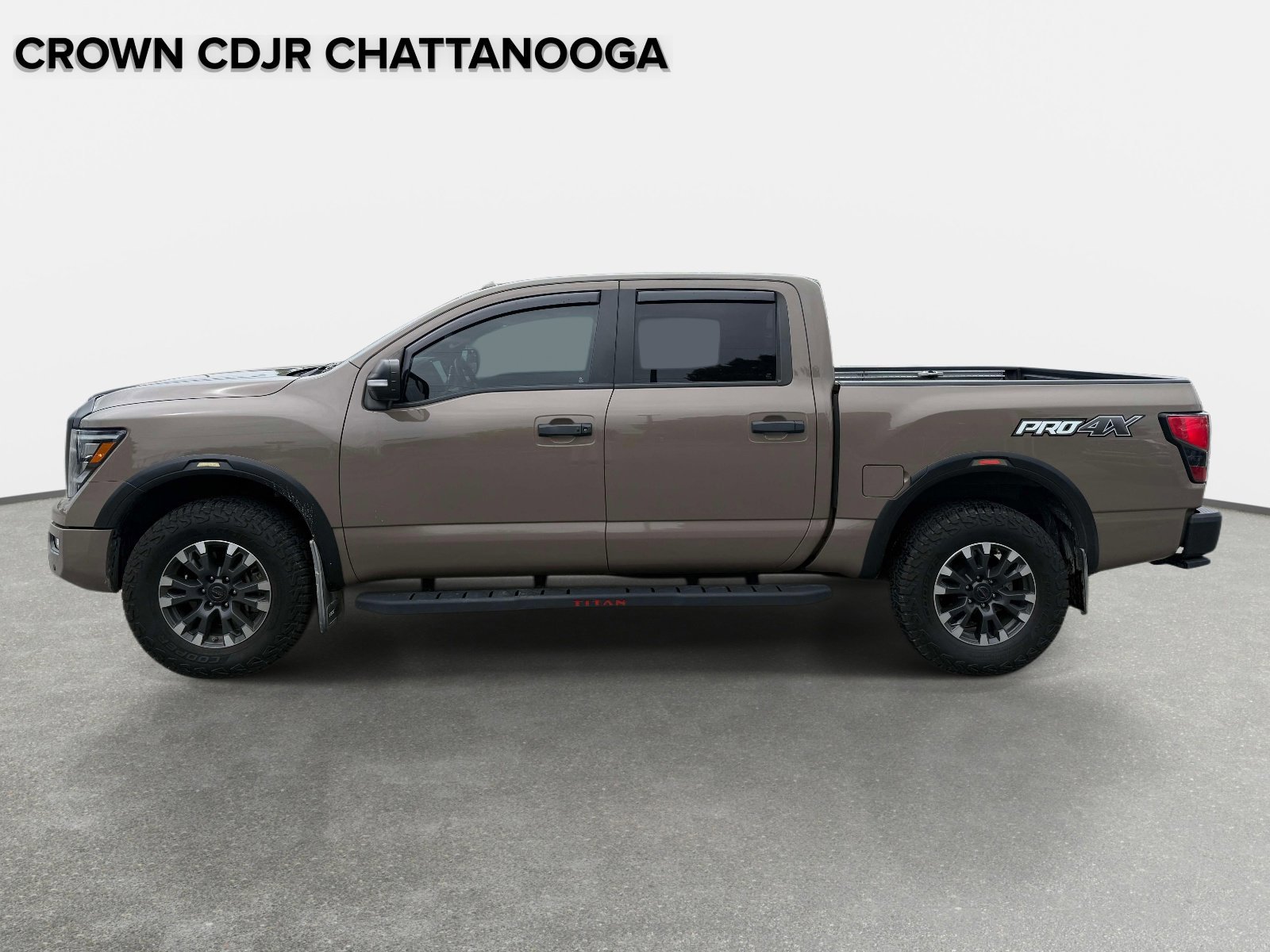 Used 2021 Nissan Titan PRO-4X w/ Pro-4x Convenience Package AWD/4WD image 2