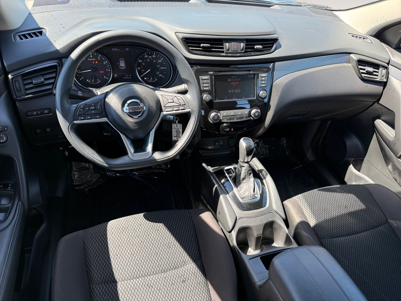 Used 2020 Nissan Rogue Sport S FWD image 15
