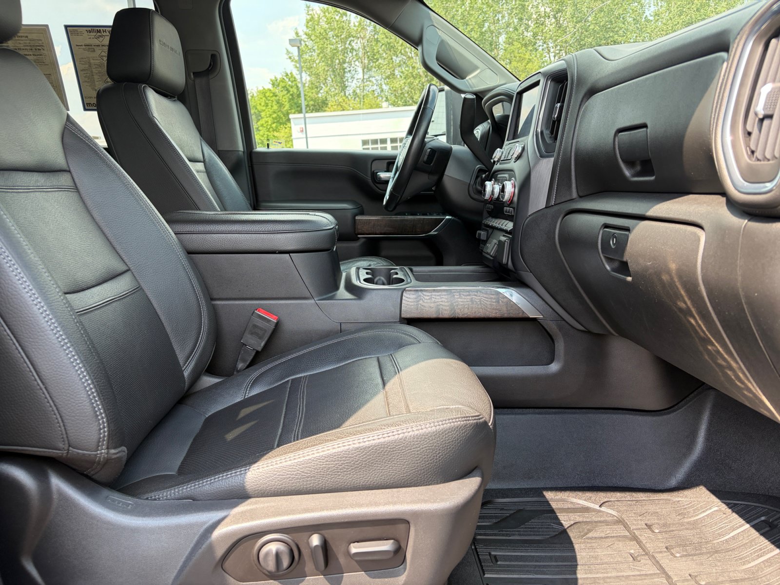 Used 2020 GMC Sierra 3500 Denali w/ Denali Ultimate Package AWD/4WD image 19