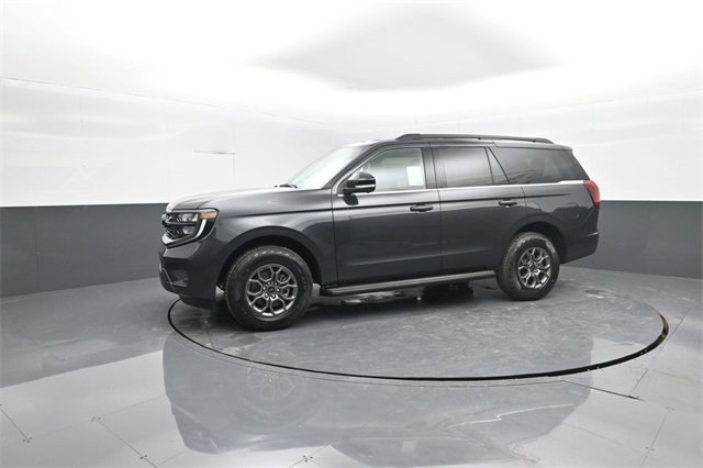 New 2026 Ford Expedition Active image 4