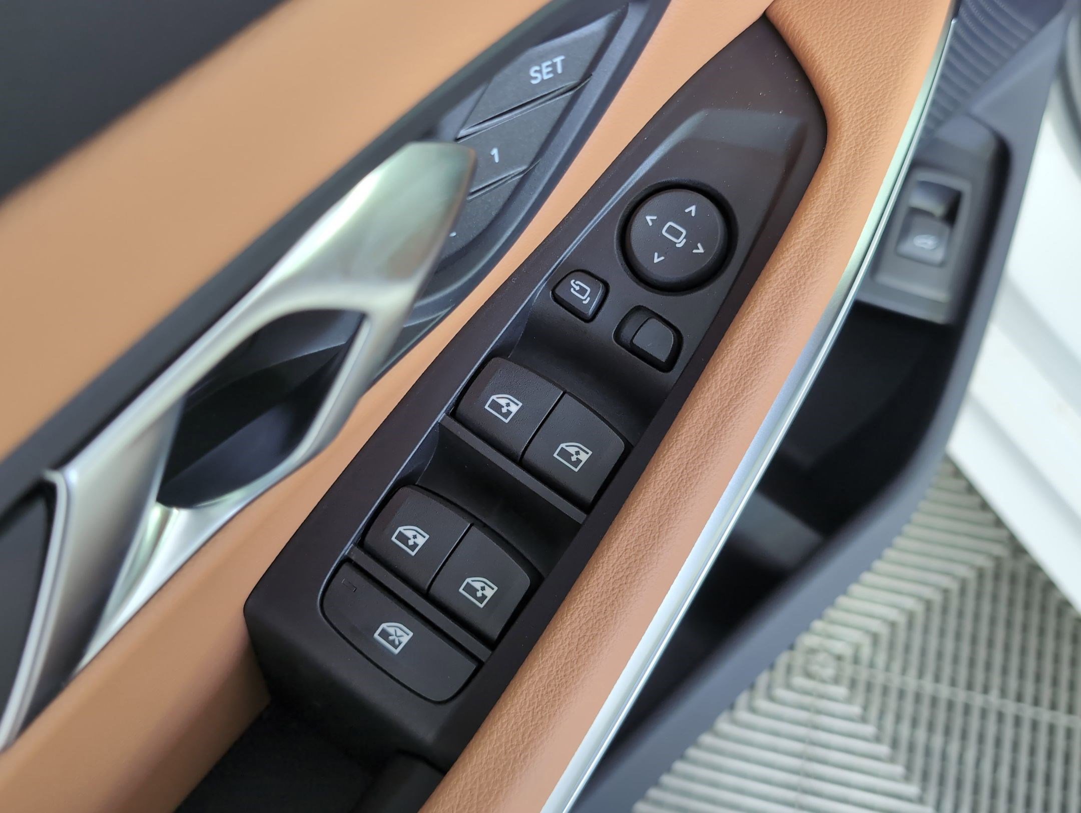 Used 2025 BMW 330i Sedan w/ Convenience Package image 20