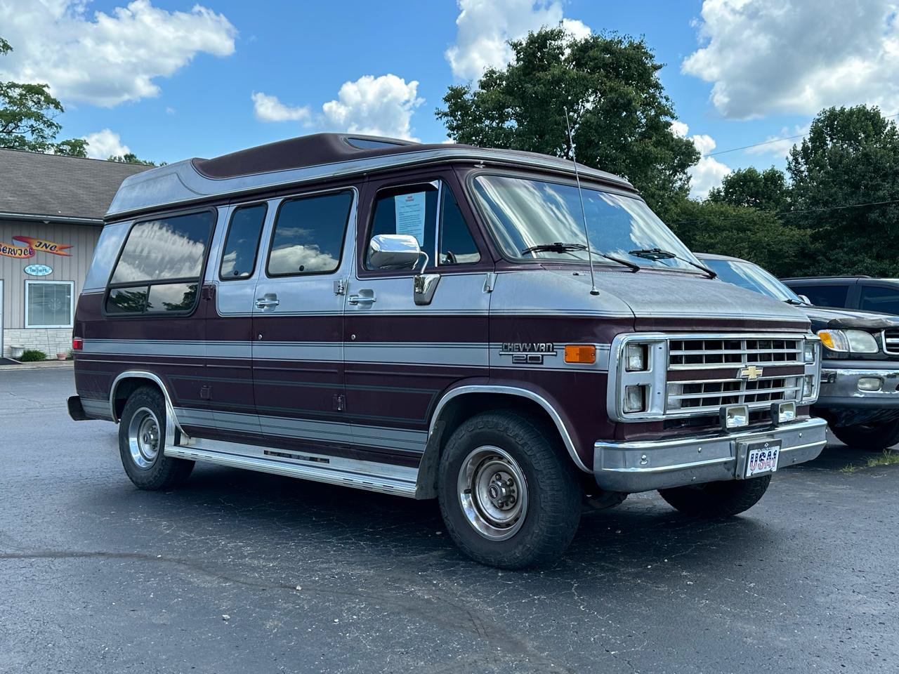 Used 1987 Chevrolet G20 RWD image 2