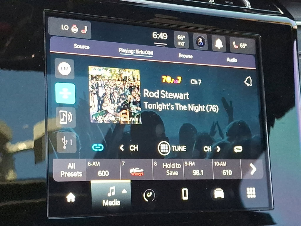 Used 2024 Jeep Grand Cherokee L Laredo w/ Luxury Tech Group I image 28