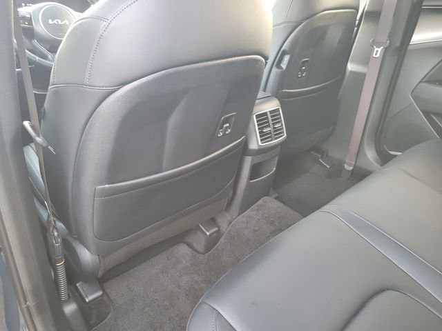 Used 2025 Kia Sportage EX image 12