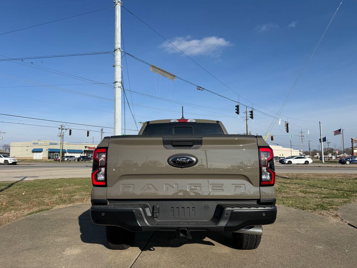 New 2025 Ford Ranger Lariat w/ Black Appearance Package image 5