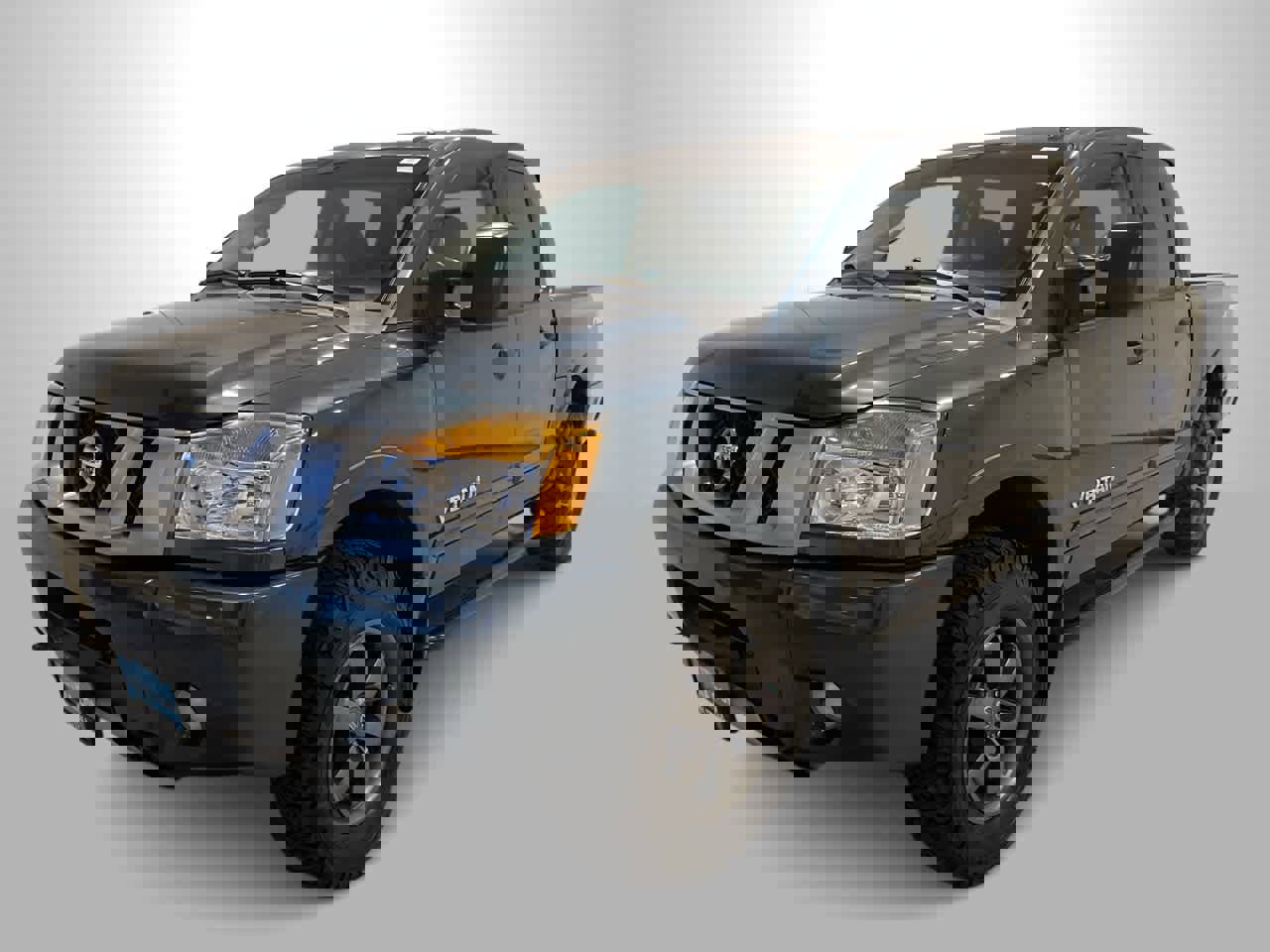 Used 2014 Nissan Titan PRO-4X w/ Pro-4x Luxury Package image 1