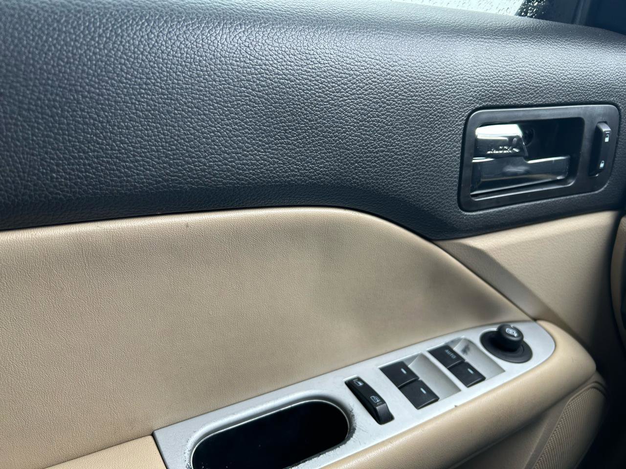 Used 2010 Mercury Milan Premier image 29