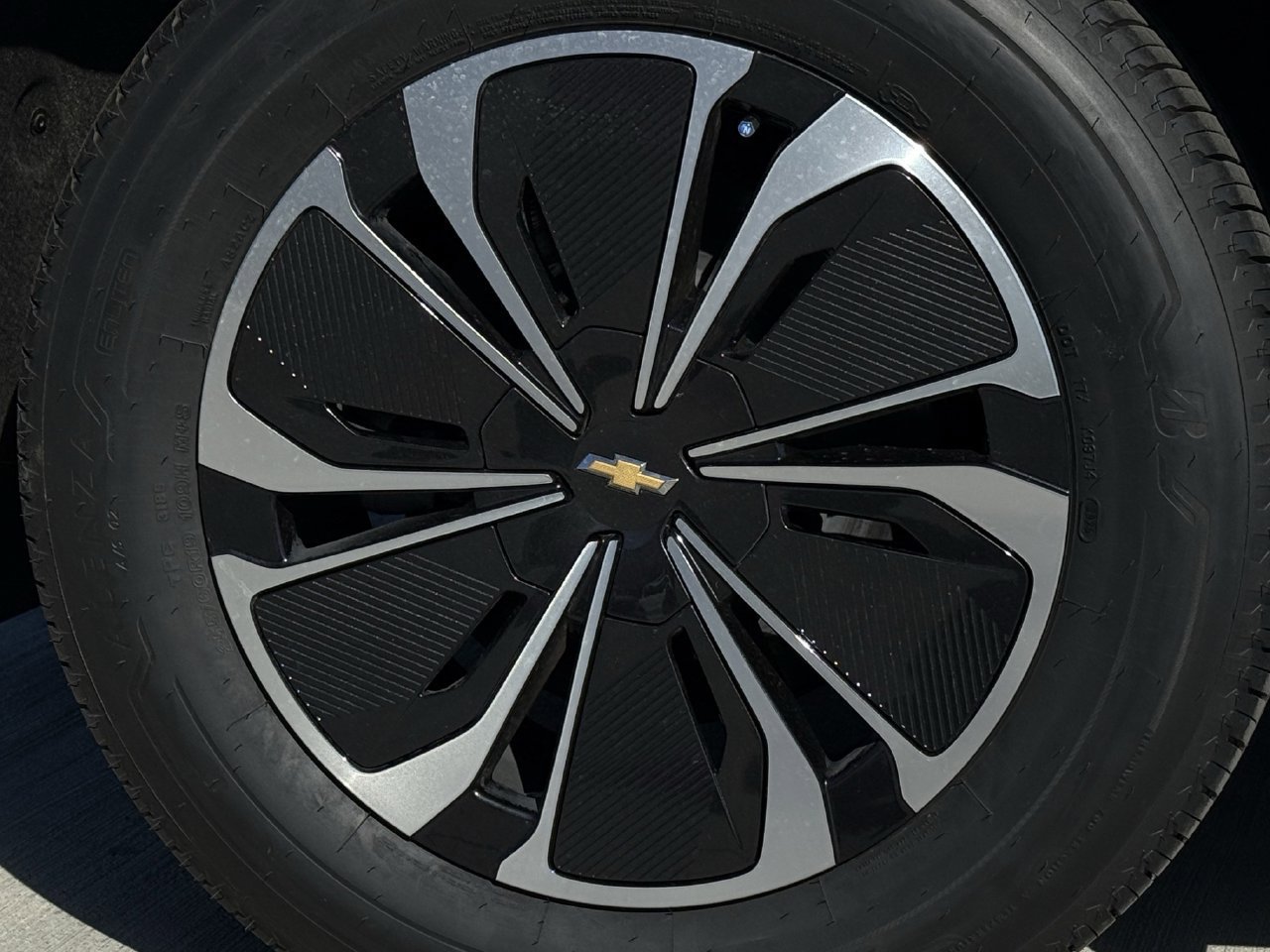 New 2026 Chevrolet Blazer EV LT w/ Super Cruise Package FWD image 9