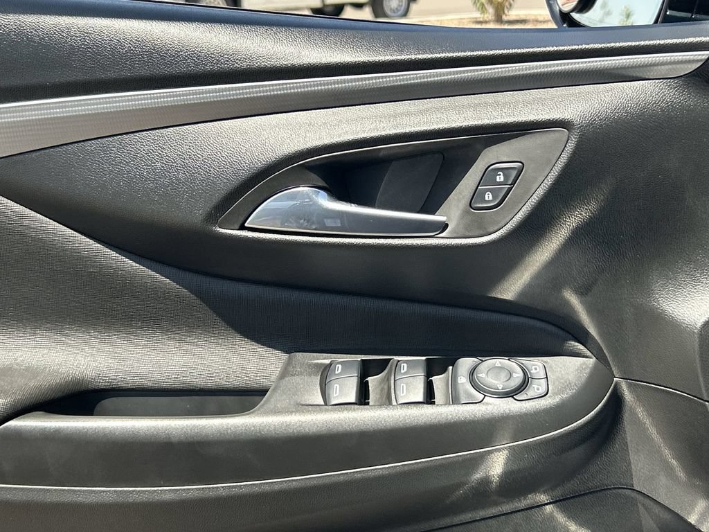 Used 2025 Buick Envista Avenir FWD image 24