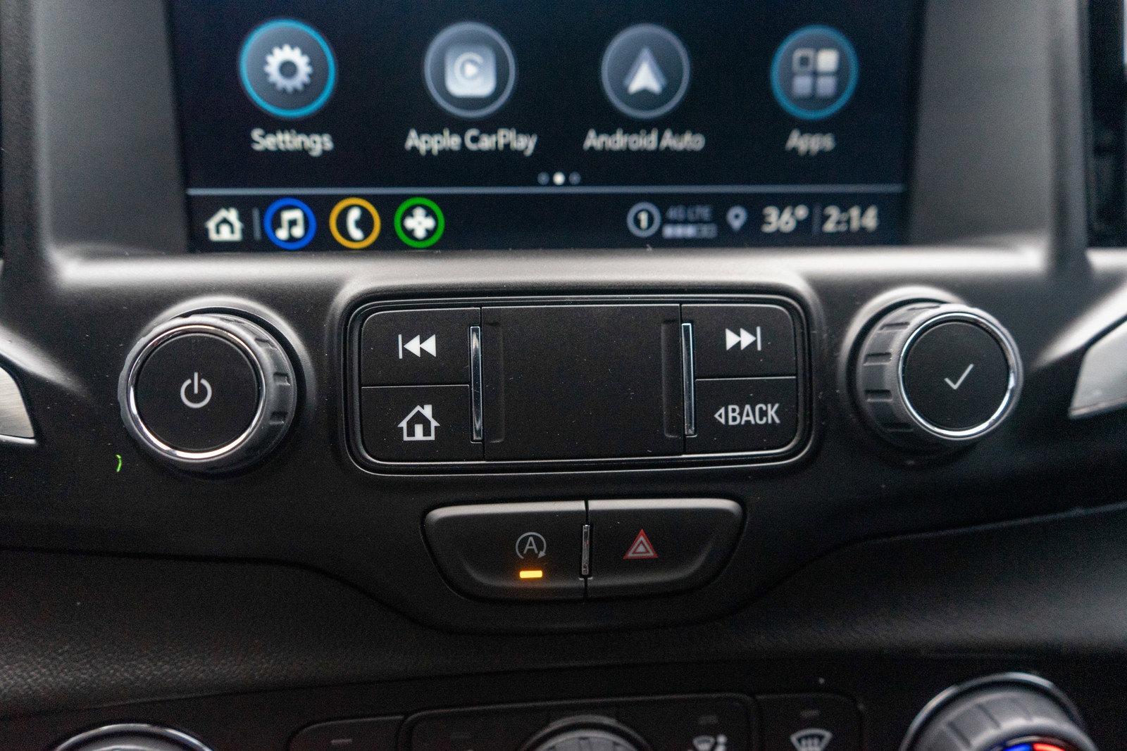 Used 2024 GMC Terrain SLT image 19