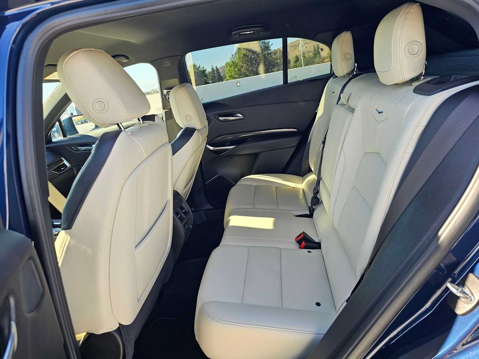 Used 2022 Cadillac XT4 Sport FWD image 16