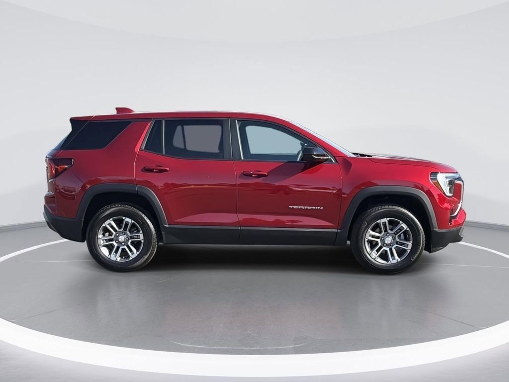 Used 2026 GMC Terrain Elevation image 3