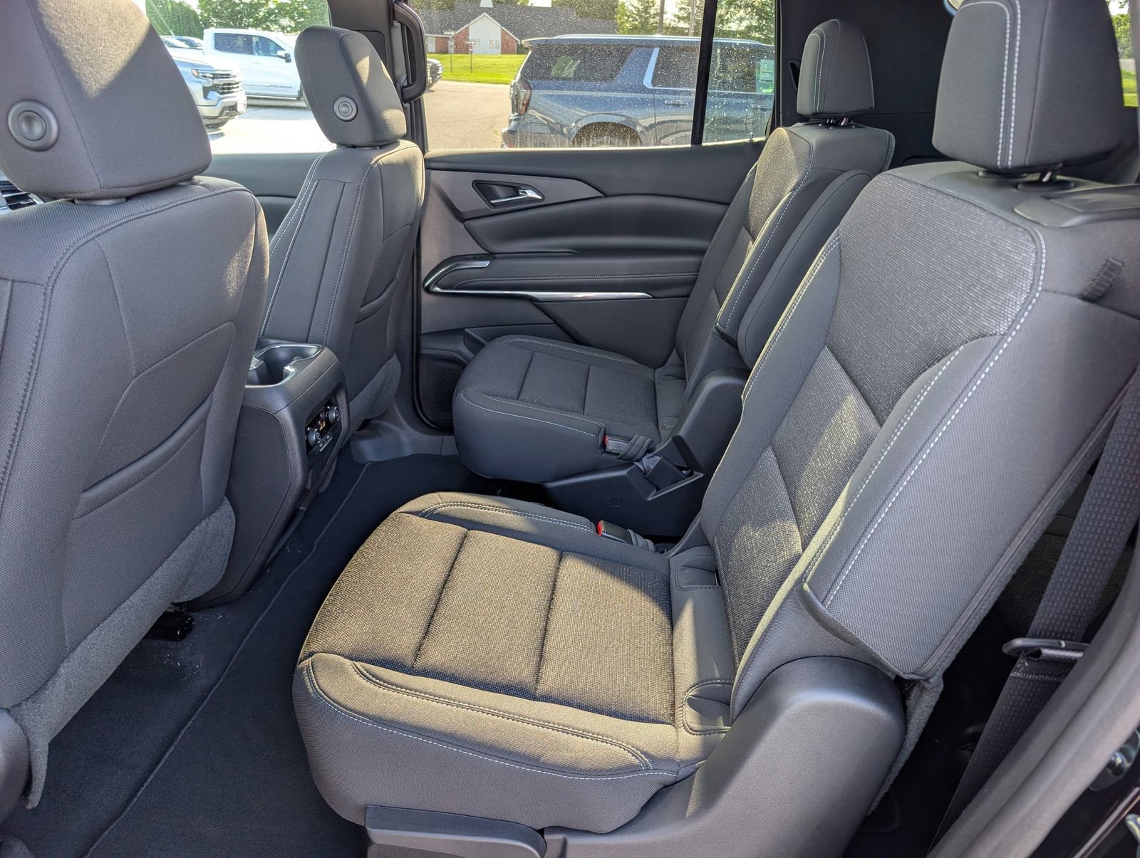 New 2026 Chevrolet Traverse LT w/ Sun and Wheel Package FWD image 13