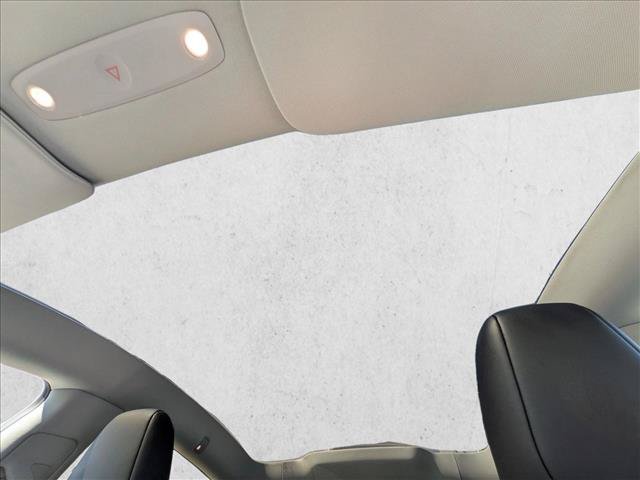 Used 2026 Tesla Model Y 2WD image 16