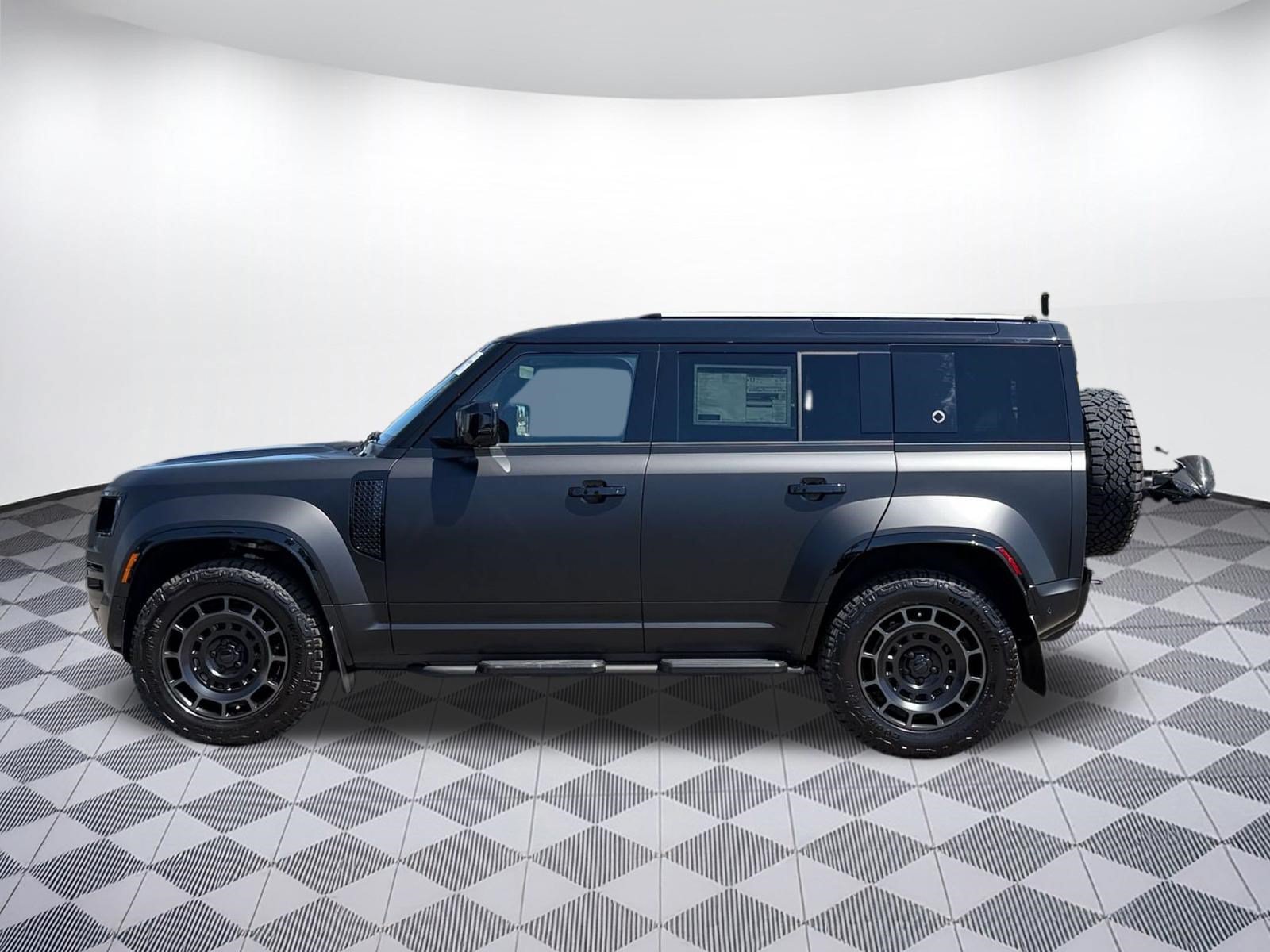 New 2026 Land Rover Defender 110 OCTA AWD/4WD image 2