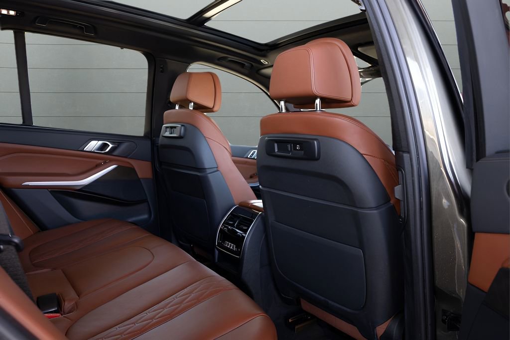 Used 2022 BMW X5 xDrive40i w/ M Sport Package AWD/4WD image 68