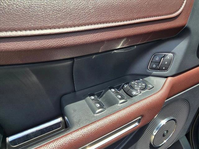 Used 2024 Ford Expedition Limited RWD image 12