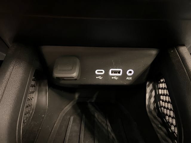 Certified 2023 Chevrolet TrailBlazer LT w/ Convenience Package AWD/4WD image 17