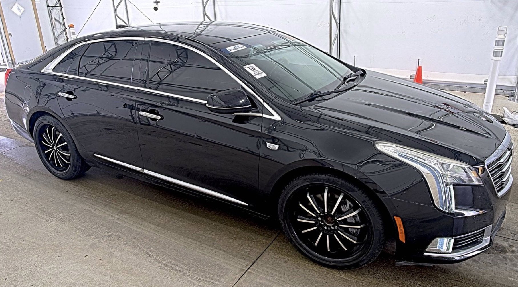 Used 2019 Cadillac XTS Luxury FWD image 3