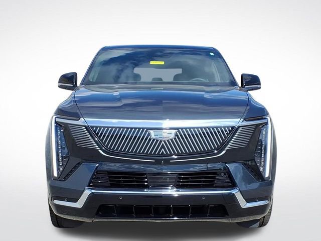 Certified 2025 Cadillac Escalade IQ Luxury 2 w/ LPO, Premium Carpet Package AWD/4WD image 8