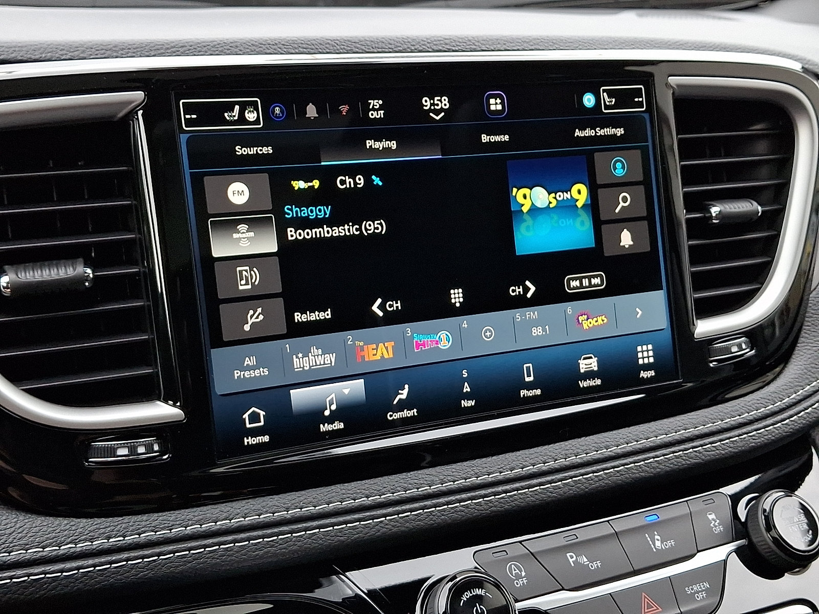 New 2027 Chrysler Pacifica Limited AWD/4WD image 12