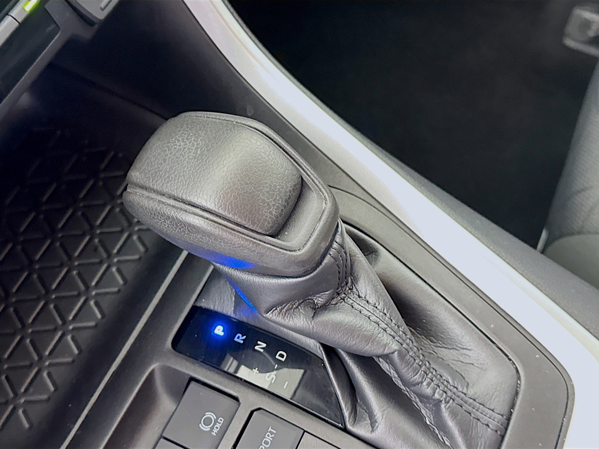 Used 2021 Toyota RAV4 XLE image 20