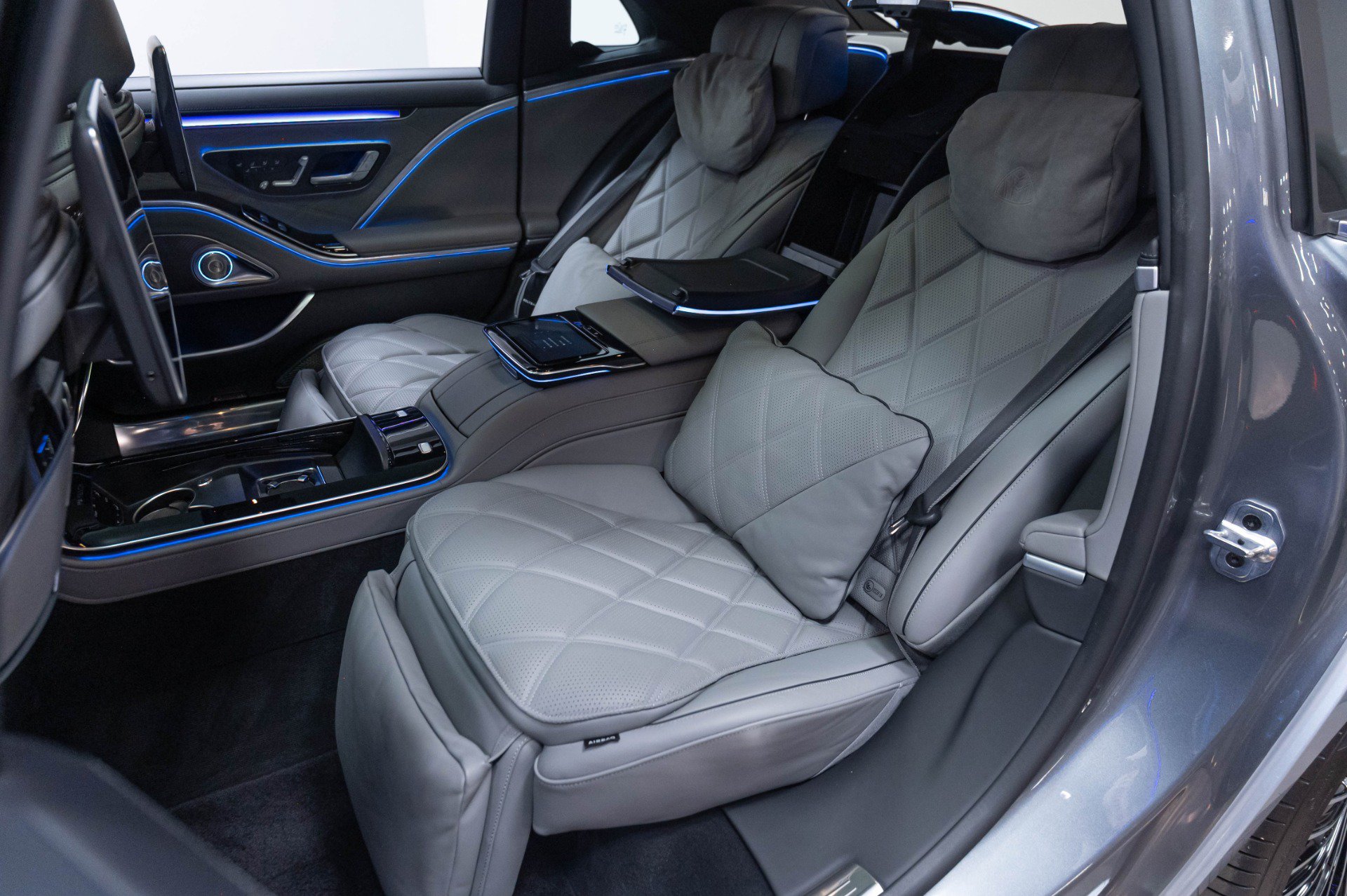 Used 2024 Mercedes-Benz Maybach S 680 4MATIC image 40