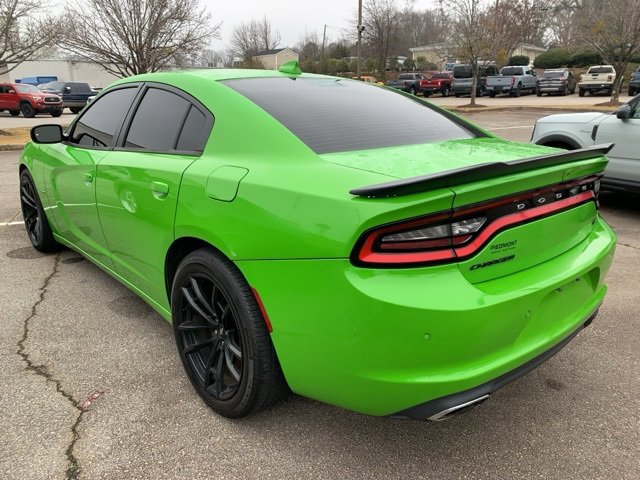 Used 2017 Dodge Charger R/T w/ Driver Confidence Group image 2