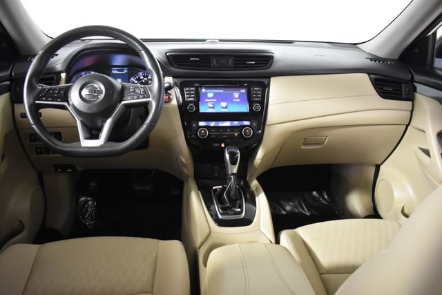 Used 2017 Nissan Rogue SV w/ SV Premium Package FWD image 28