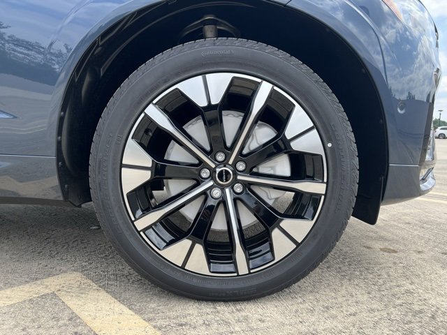 New 2026 Volvo XC60 B5 Plus w/ Protection Package Premier image 10