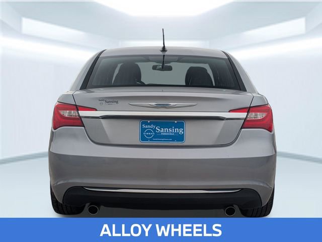 Used 2013 Chrysler 200 Limited w/ Sun/Sound Group FWD image 5