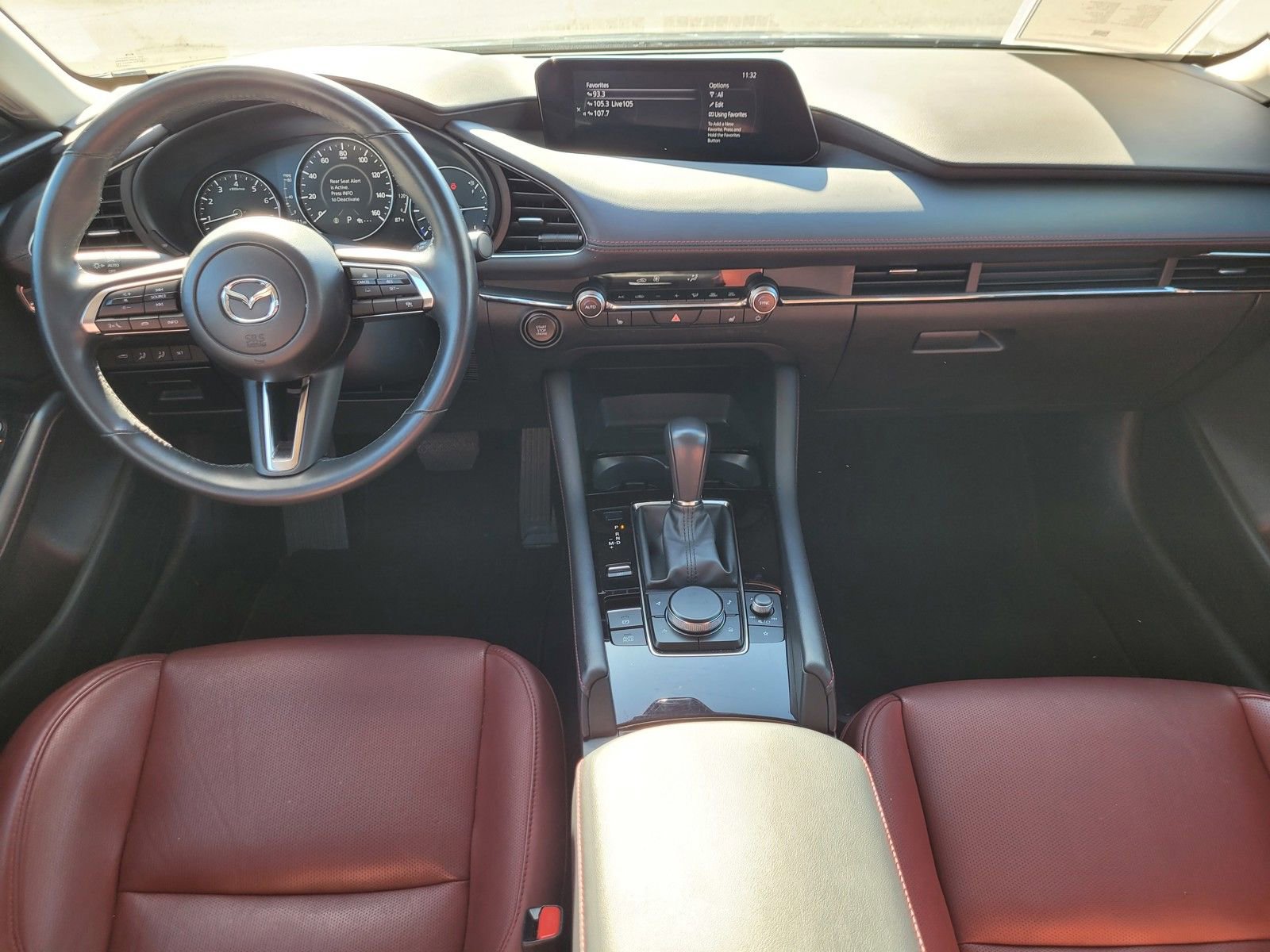 Used 2025 MAZDA MAZDA3 s image 12