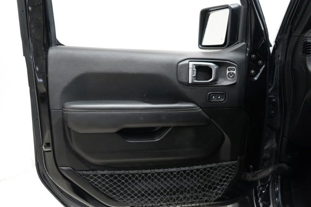 Used 2023 Jeep Wrangler Unlimited Sahara image 15