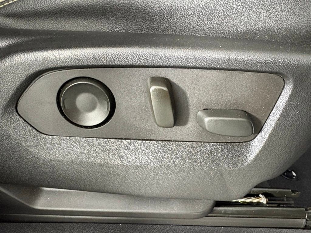 Used 2022 Chevrolet Suburban Premier image 42