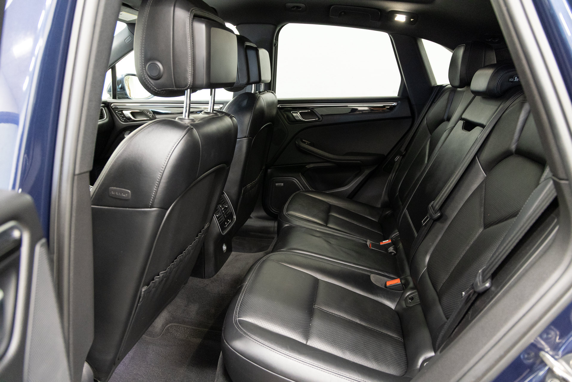 Used 2015 Porsche Macan S AWD/4WD image 8