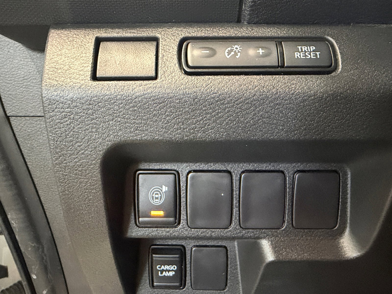 Used 2024 Nissan Frontier SV w/ Technology Package RWD image 25