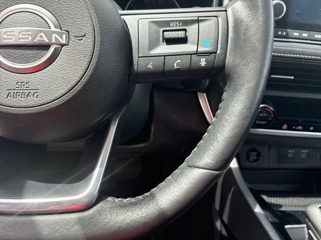 Used 2024 Nissan Rogue SV w/ SV Premium Package FWD image 24
