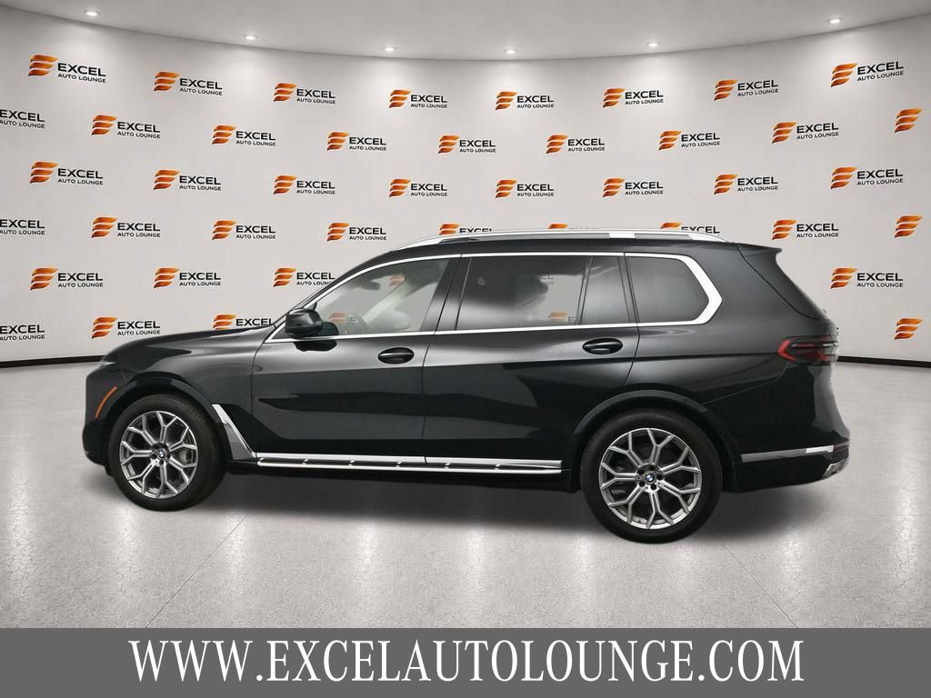 Used 2024 BMW X7 xDrive40i w/ Premium Package AWD/4WD image 2
