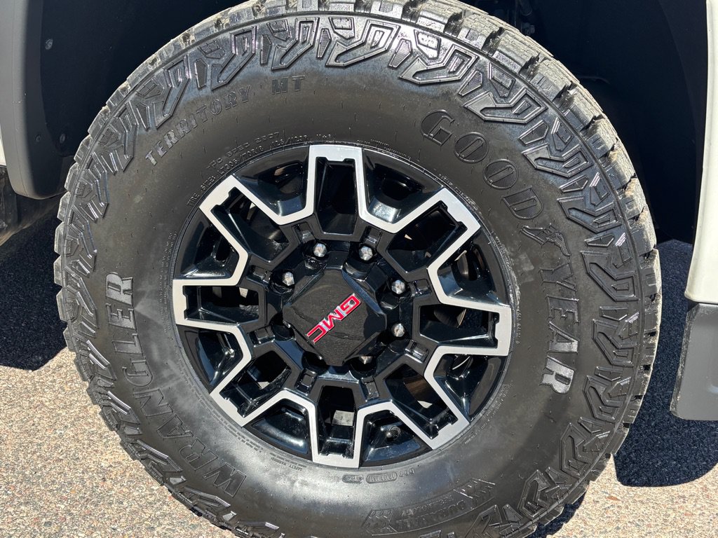 Used 2018 GMC Sierra 2500 Denali w/ Duramax Plus Package AWD/4WD image 7