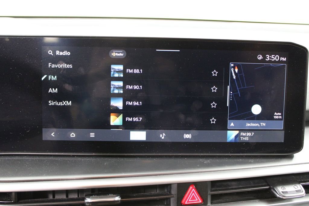 Used 2024 Kia Sorento S image 33