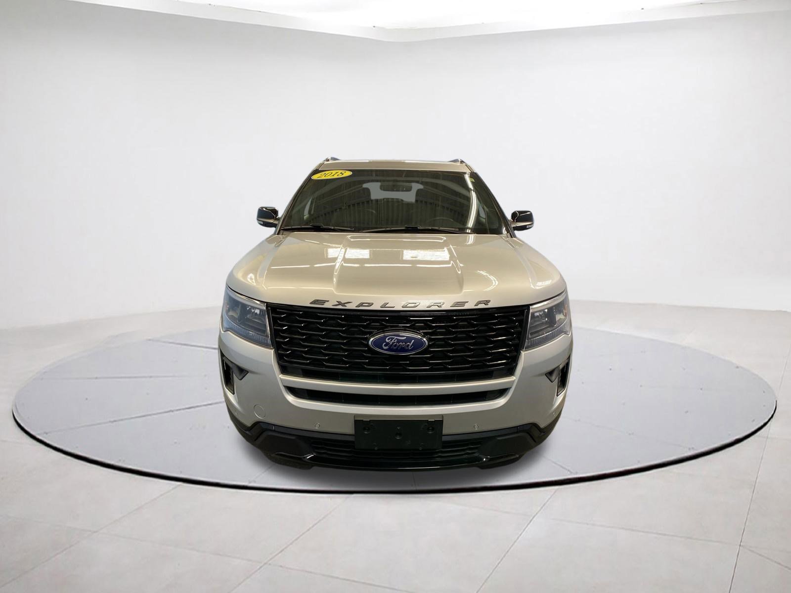 Used 2018 Ford Explorer Sport image 2
