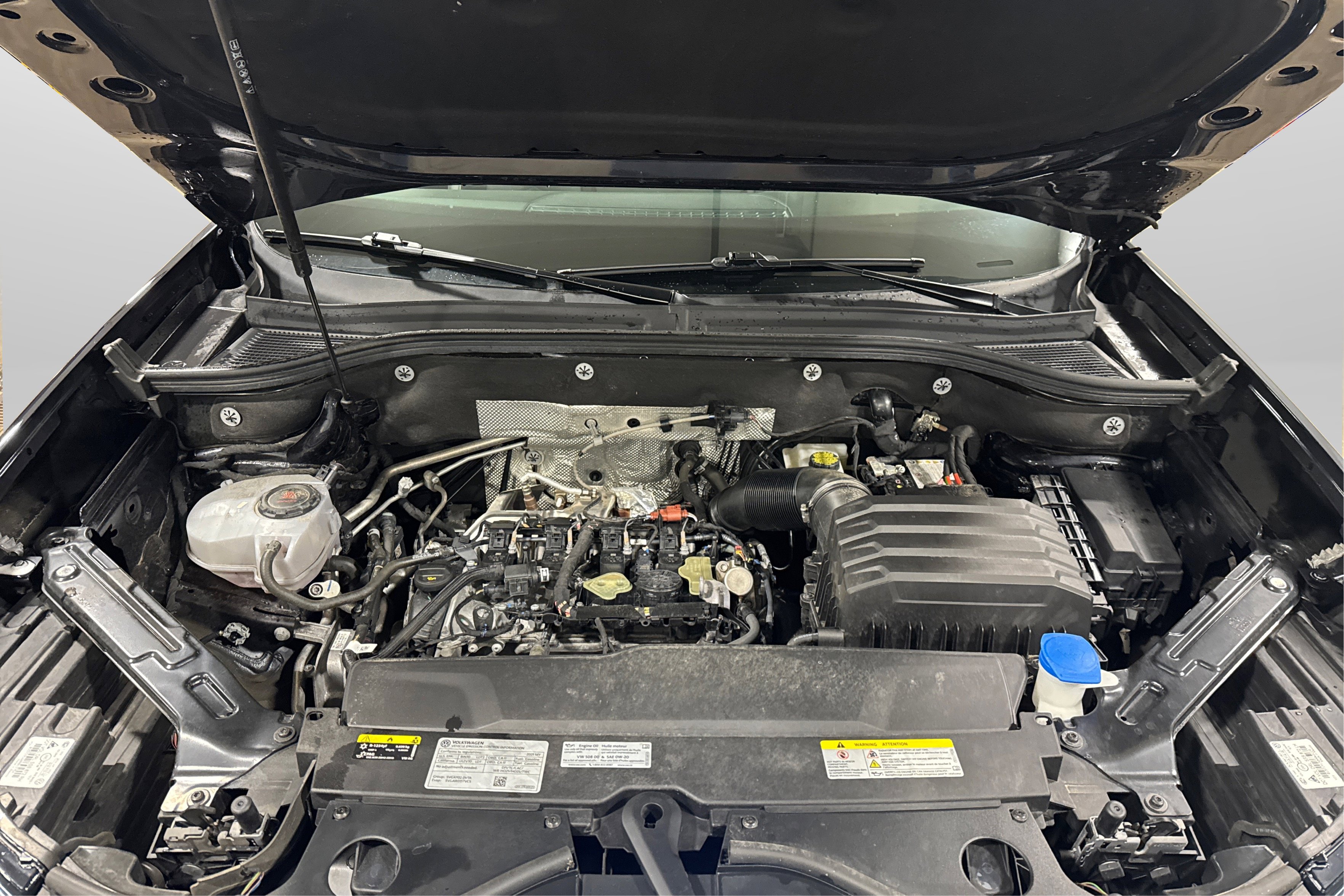 Used 2025 Volkswagen Atlas SE image 12