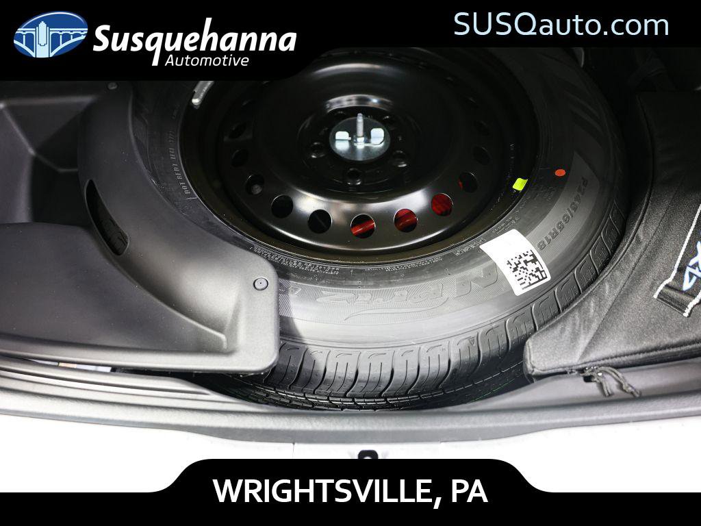 Used 2023 Jeep Grand Cherokee Overland w/ Advanced Protech Group III image 29