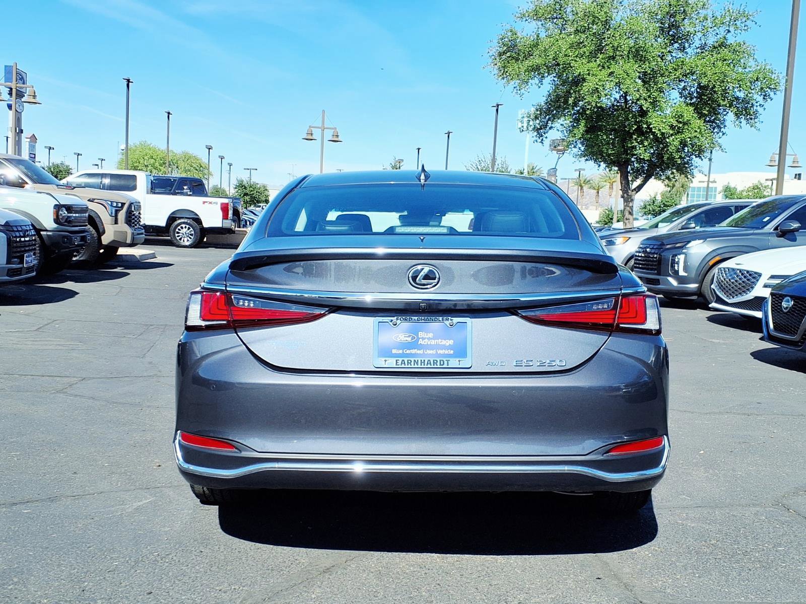 Used 2023 Lexus ES 250 w/ Premium Package image 5